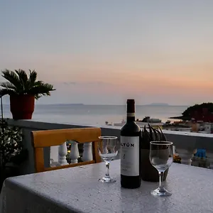 Sea Breeze , Himare Albanië